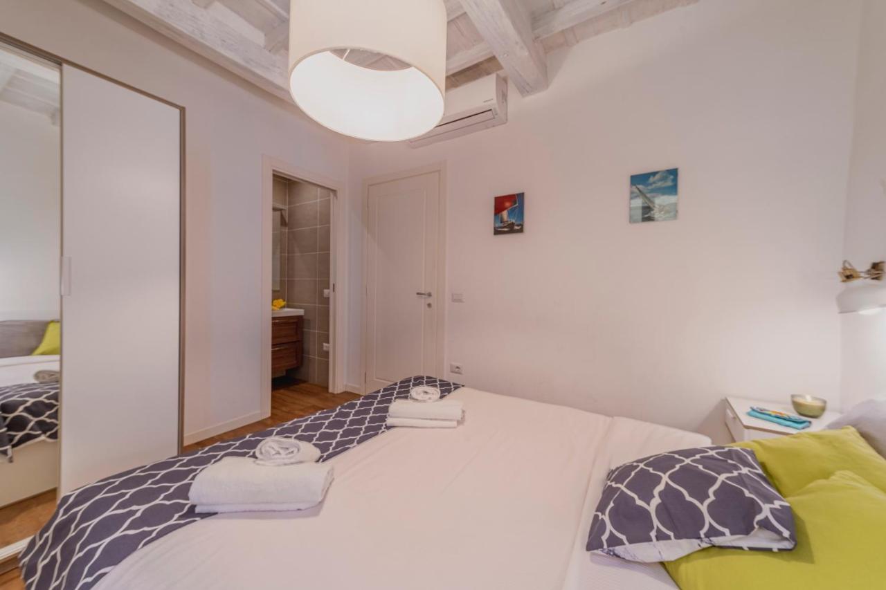 32 Nero - Florence Apartment San Niccolo Luaran gambar